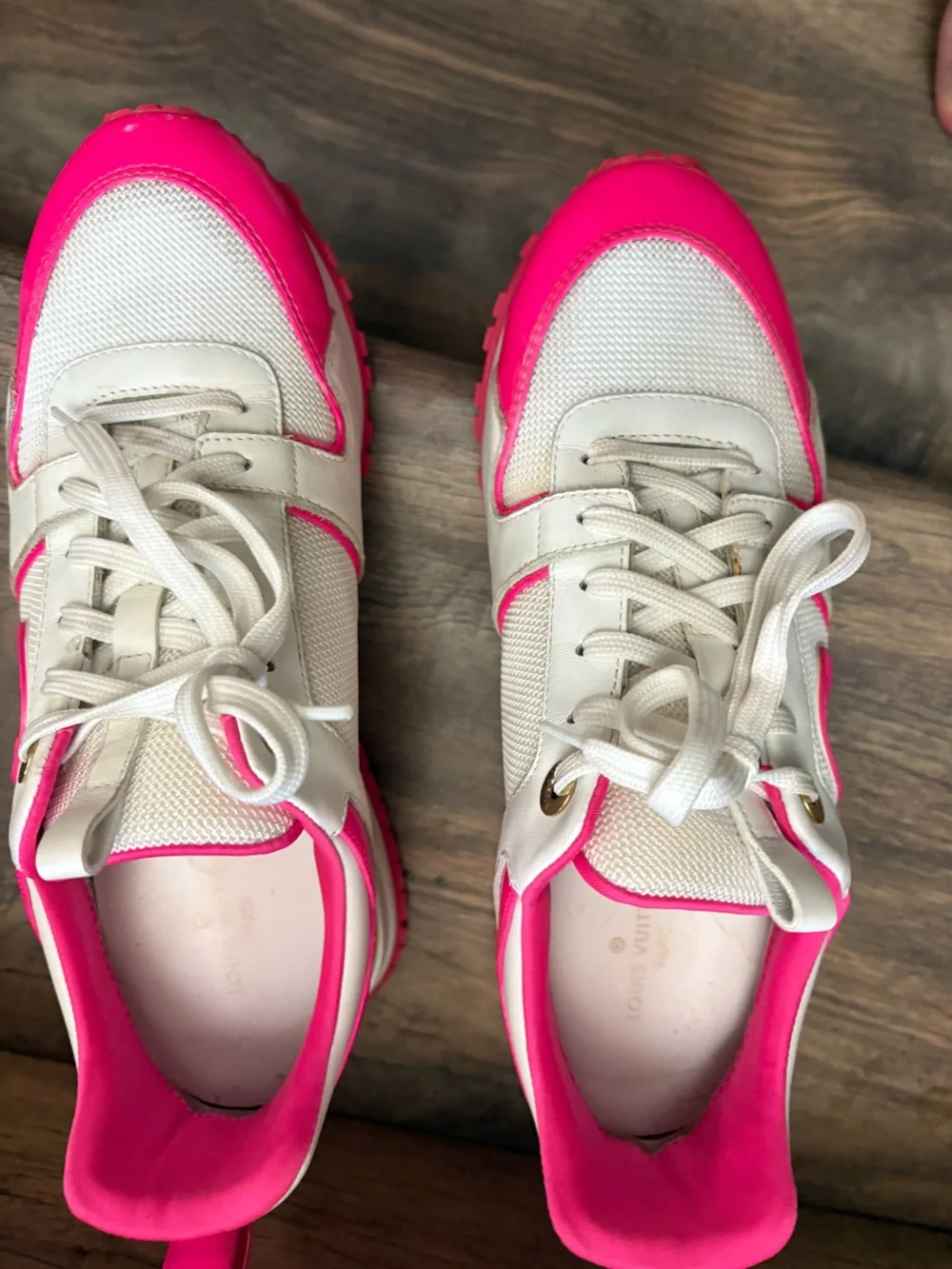 Louis Vuitton White & Hot Pink Low-Top Sneakers with Gold Accent - Picture 8 of 12